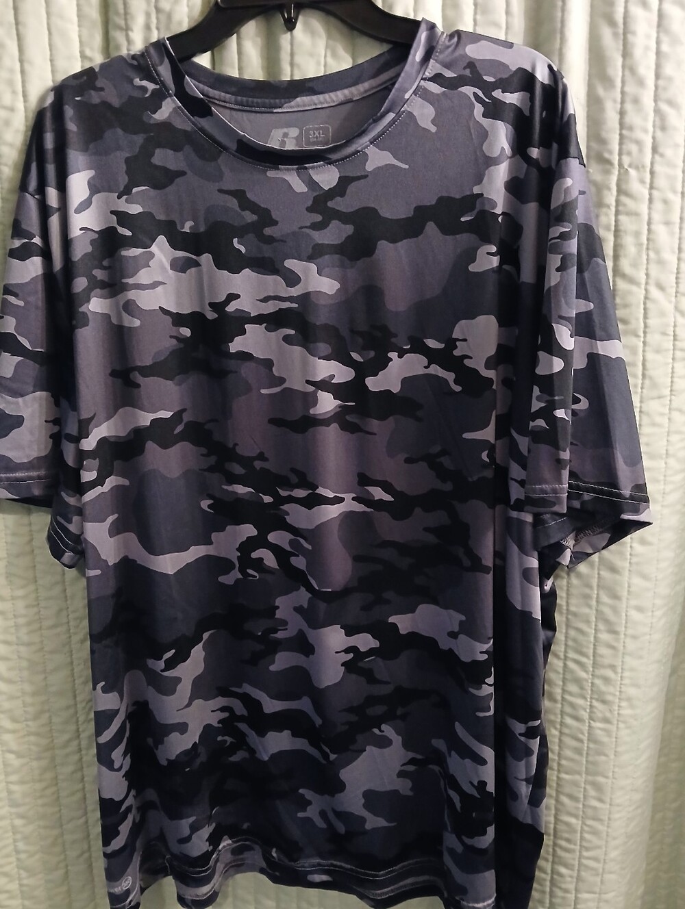 Russell 3XL Athletic Gray & Black Camo Short-Sleeve Performance Tee.   FF#487